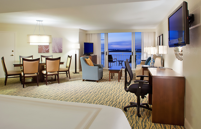 Sanibel Harbour Marriott Resort & Spa living room suite