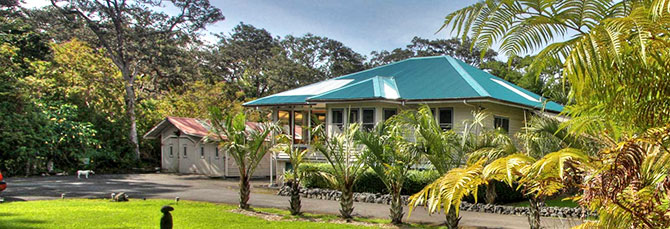 Aloha Junction B & B - Plantation Home located in Volcano Village