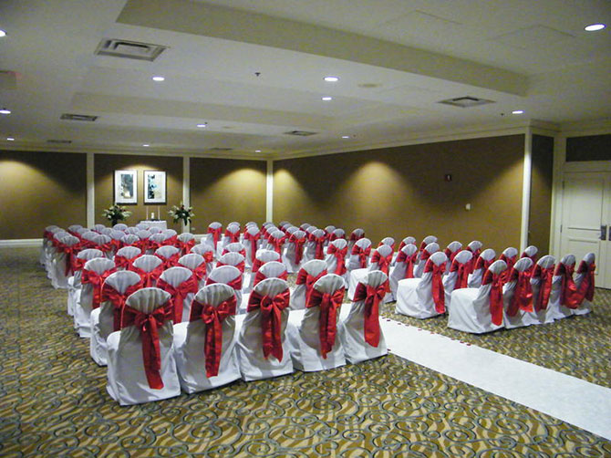 Doubletree O'Hare Indoor Wedding Ceremony