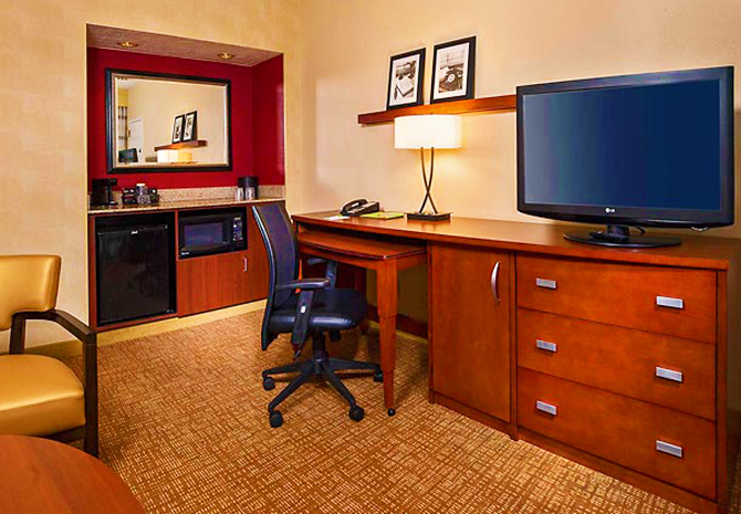 Courtyard Raleigh Midtown Raleigh North Carolina Suite Desk