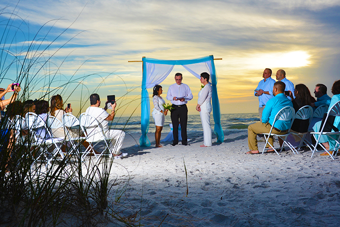 Lgbt Beach Wedding Ceremonies At The Beach Weddings Gulf