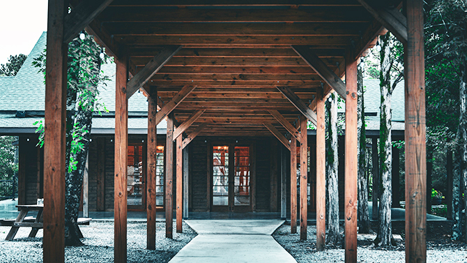 Horsehead Lake Lodge and Event Center
Clarksville, Arkansas LGBT Wedding Packages