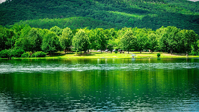 Horsehead Lake Lodge and Event Center
Clarksville, Arkansas LGBT Wedding Packages