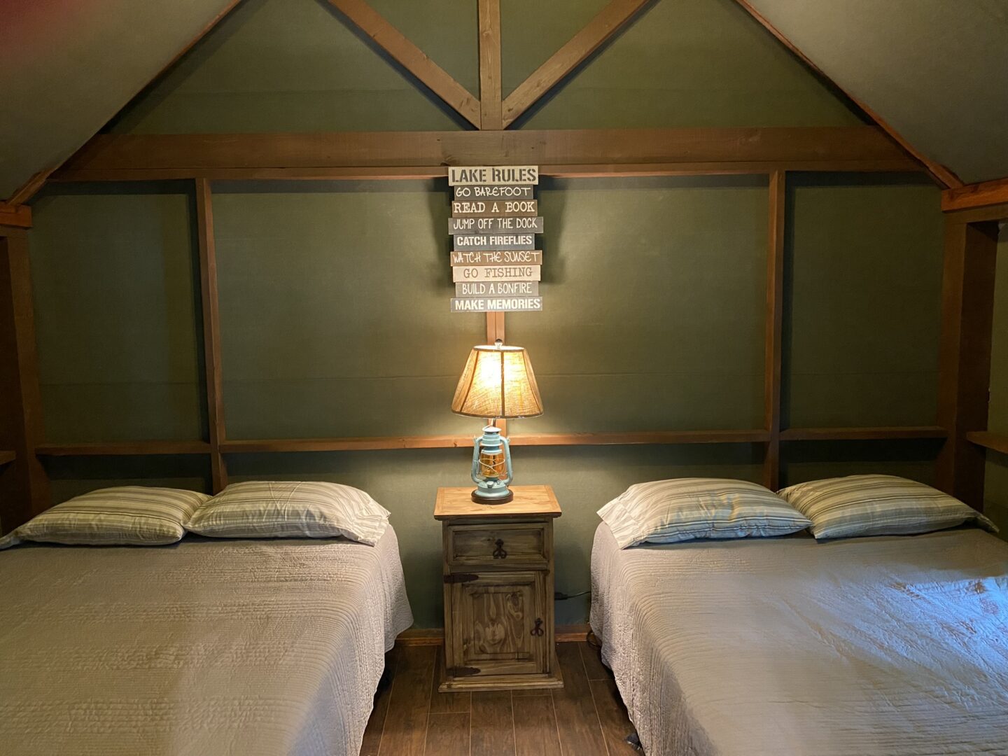 Horsehead Lake Lodge and Event Center
Clarksville, Arkansas LGBT Wedding Packages
