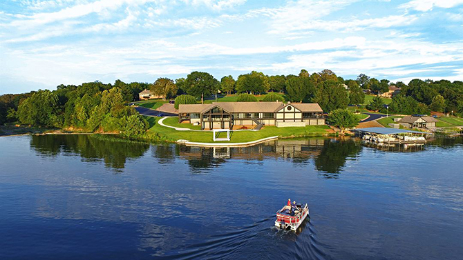 Bella Vista, Arkansas LGBT Wedding Ceremonies & Receptions - Lakepoint Restaurant and Event Center
