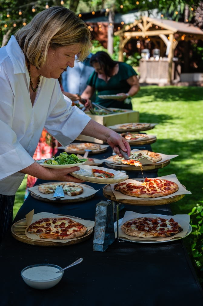 Bella Familia Woodfired Pizza
Northern California LGBT Wedding Caterer
Loomis, CA 
