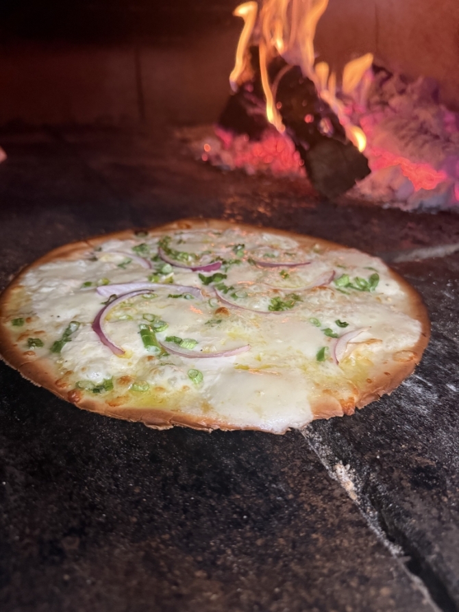 Bella Familia Woodfired Pizza
Northern California LGBT Wedding Caterer
Loomis, CA 
