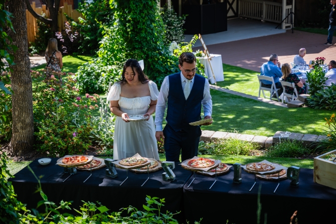 Bella Familia Woodfired Pizza
Northern California LGBT Wedding Caterer
Loomis, CA 
