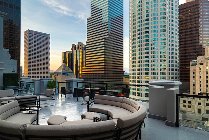 - Los Angeles, CA LGBT Wedding REception Venue - Hilton Checkers Los Angeles