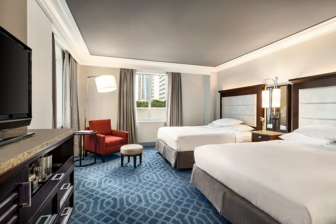 - Los Angeles, CA LGBT Wedding REception Venue - Hilton Checkers Los Angeles