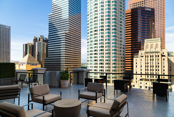 - Los Angeles, CA LGBT Wedding REception Venue - Hilton Checkers Los Angeles