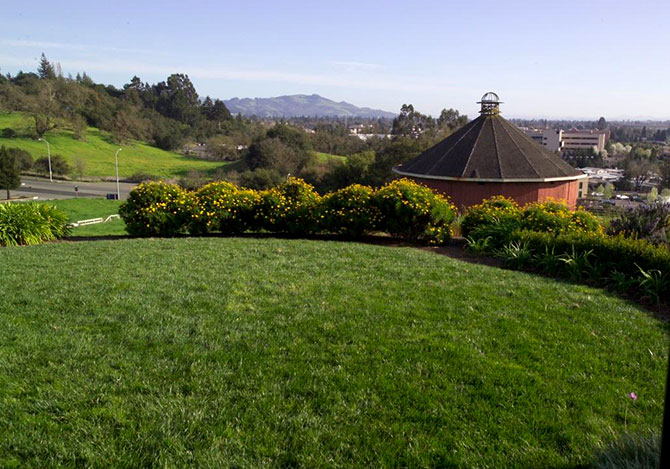 Hilton Sonoma Wine Country - Outdoor Ceremony Site