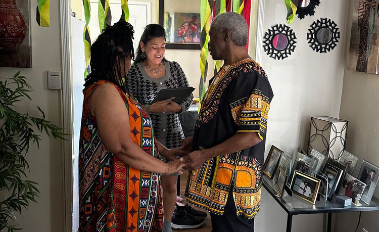 Married by Maricela
Santa Clarita, California LGBT Wedding Officiant
Los Angeles Area - Spanish and bilingual ceremonies. My specialty is Spanglish ceremonies