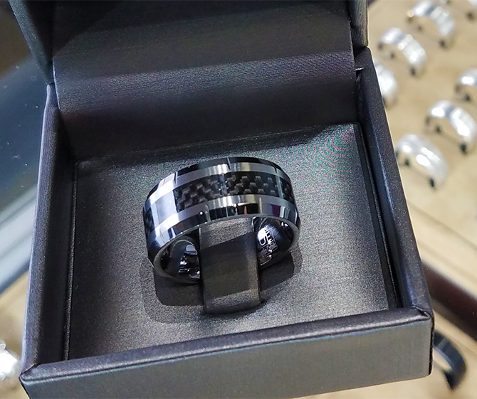 Redmond Diamond Center 
Carlsbad, CA LGBT-Friendly Wedding Jewelry Designer - Redmond Diamond Center
