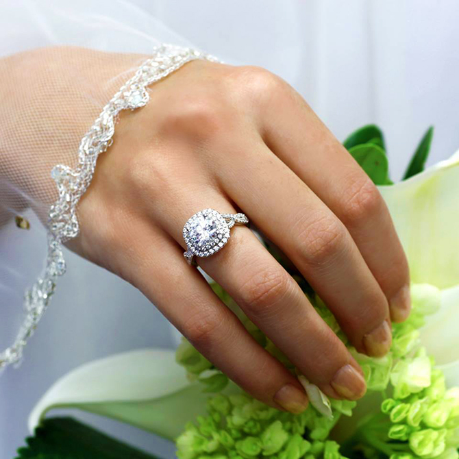Redmond Diamond Center 
Carlsbad, CA LGBT-Friendly Wedding Jewelry Designer - Redmond Diamond Center
