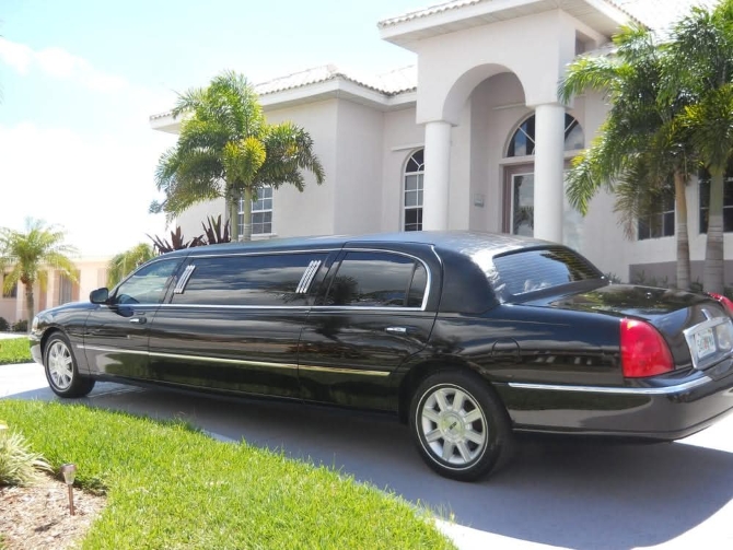 Starlite Limousines 