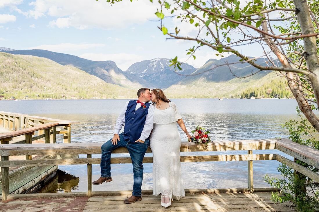 Custom Weddings of Colorado
Denver, Colorado LGBT Elopement & Micro-Wedding Packages