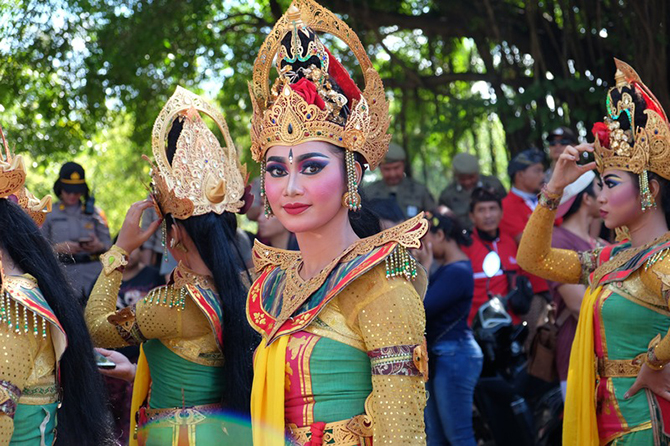 Specialty Travel
LGBT Honeymoon Travel Agent