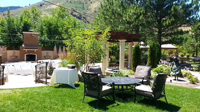 The Briarwood Inn -  Outdoor cocktail area and ceremony site