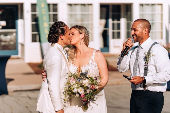 Cate Barry Photography 
Hamden, Connecticut LGBTQ Wedding Photographer

