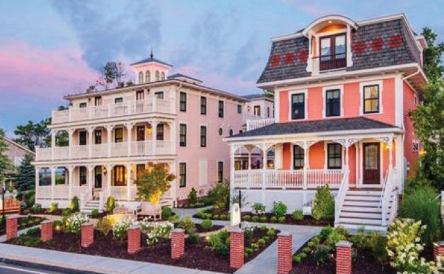 Saybrook Point Resort and Marina 
Old Saybrook, Connecticut LGBT Wedding Reception Venue
