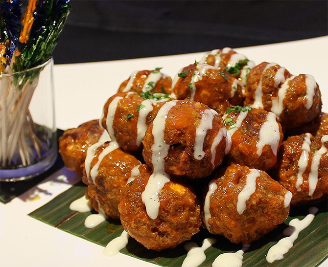 WoodWinds Catering
Branford, Connecticut LGBT Wedding Catering Service