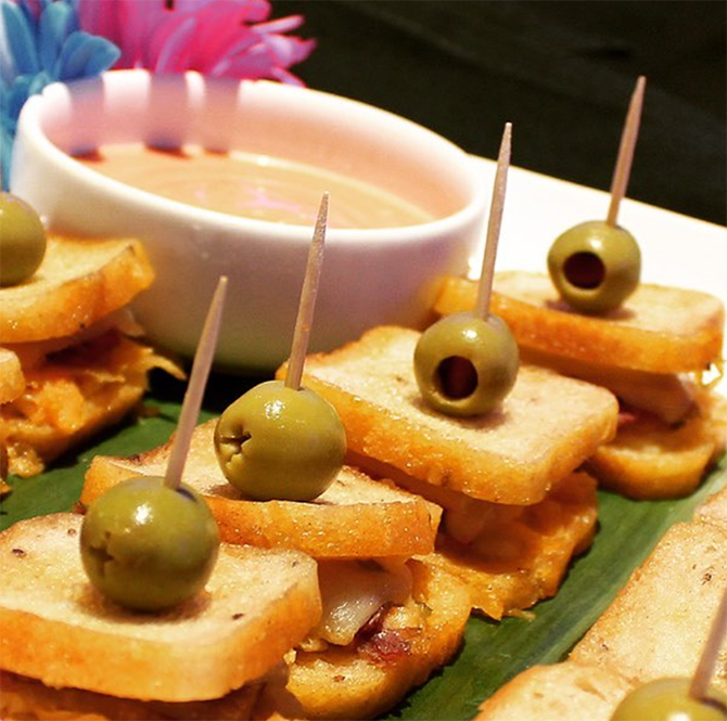 WoodWinds Catering
Branford, Connecticut LGBT Wedding Catering Service
