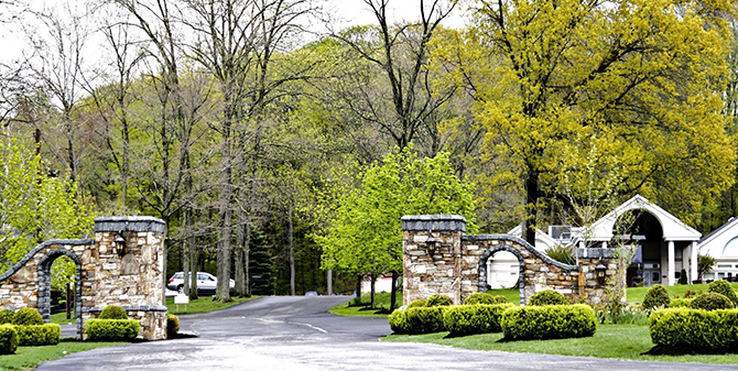 Brandford, Connecticut LGBT Wedding Reception Venue - WoodWinds