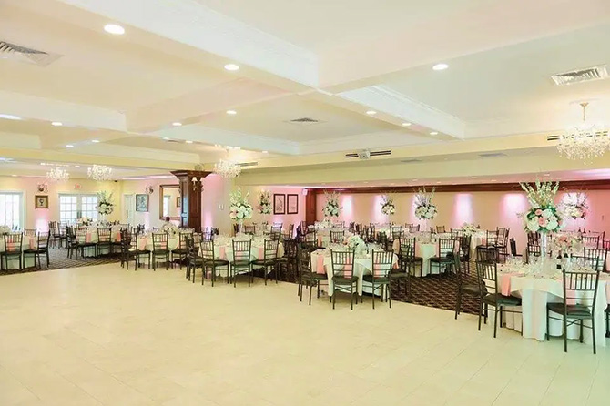 Brandford, Connecticut LGBT Wedding Reception Venue - WoodWinds