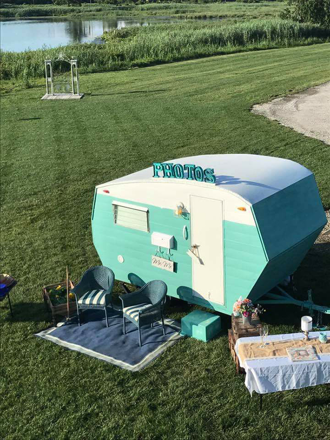 Photo Camper - Thousand Acre Farm