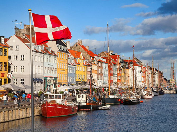 Copenhagen Boats - Getting Married in Denmark - Same-Sex Wedding Planner