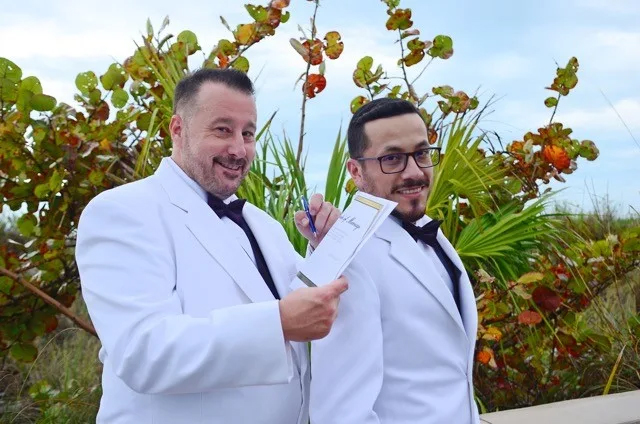 A Perfect Witness
Tampa, Florida LGBT Wedding Officiant
Tampa Bay Area