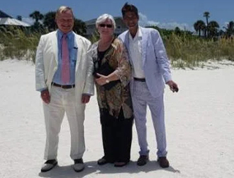 A Perfect Witness
Tampa, Florida LGBT Wedding Officiant
Tampa Bay Area