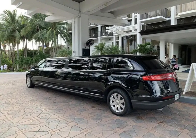 Blue Ribbon Transportation - Sarasota Florida LGBT Wedding Limousine Services