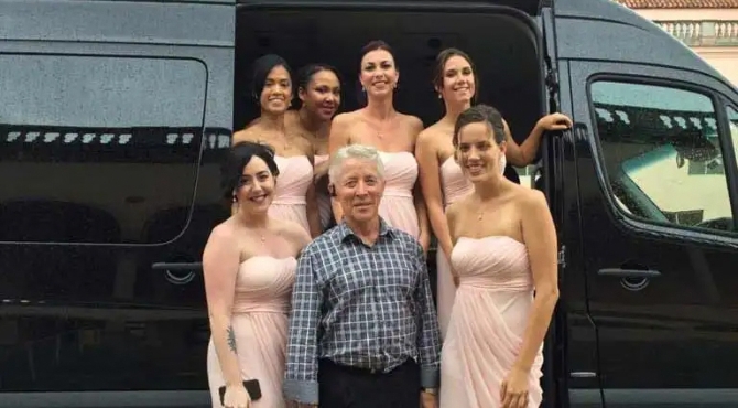 Blue Ribbon Transportation - Sarasota Florida LGBT Wedding Limousine Services