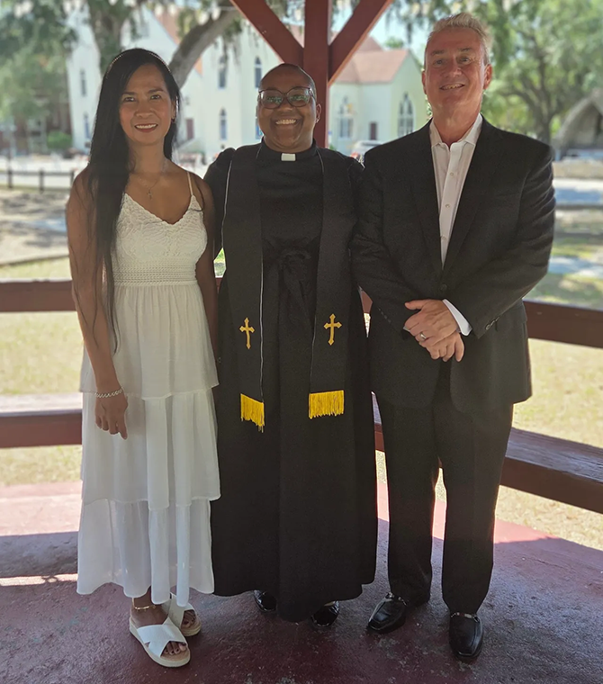 Kei & Kay Weddings
Tampa Area Florida LGBT Wedding Minister & Notary
Brandon, FL