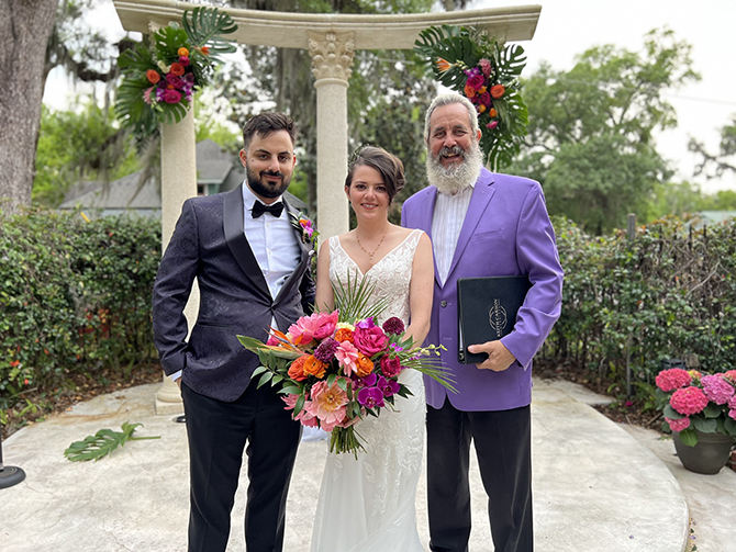 Keith Carson Weddings
North Central Florida LGBT Wedding Officiant