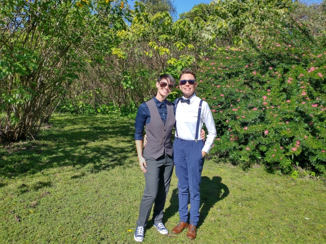 Orlando Celebrant
Orlando, Florida LGBT Wedding Officiant

