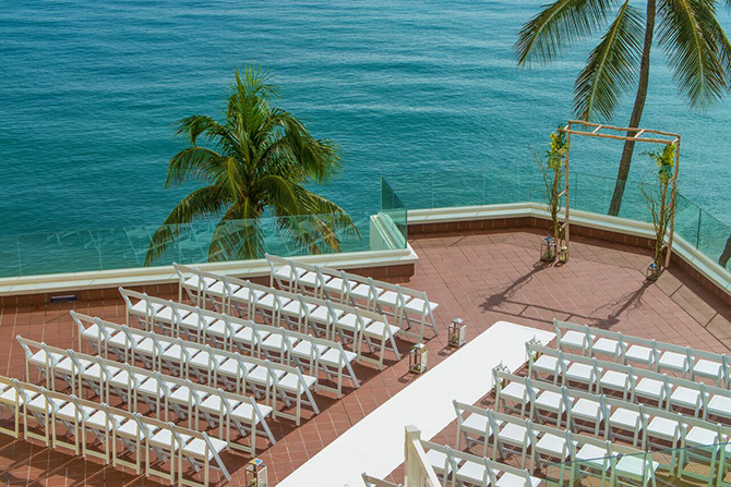 Pelican Grand Beach Resort