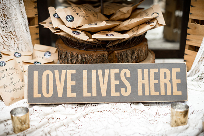 Cold Creek Farm Love Lives Here