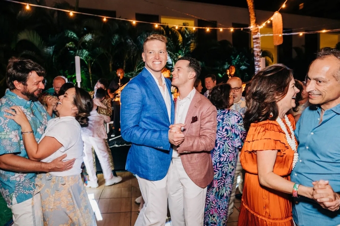 Bula Akamu Music & Performing Arts 
Hawaii LGBT Wedding Entertainment, Musicians & DJ / MC
Big Island of Hawaii and Oahu
