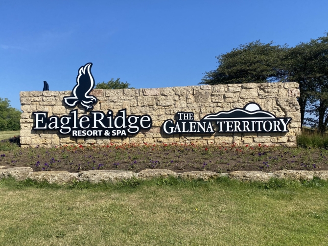 Eagle Ridge Resort & Spa
Galena, Illinois LGBT Wedding Reception Venue
