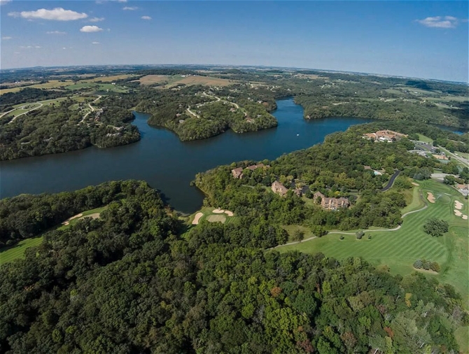 Eagle Ridge Resort & Spa
Galena, Illinois LGBT Wedding Reception Venue
