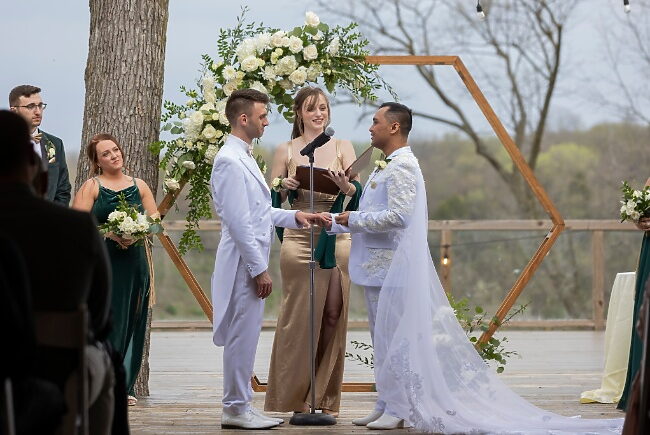 Eagle Ridge Resort & Spa
Galena, Illinois LGBT Wedding Reception Venue
