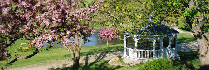 Hawk Valley Retreat and Cottages
Galena, Illinois LGBT Wedding Reception Site
Stress-Free Elopements in Galena, IL - Northwest Illinois Jo-Daviess County
