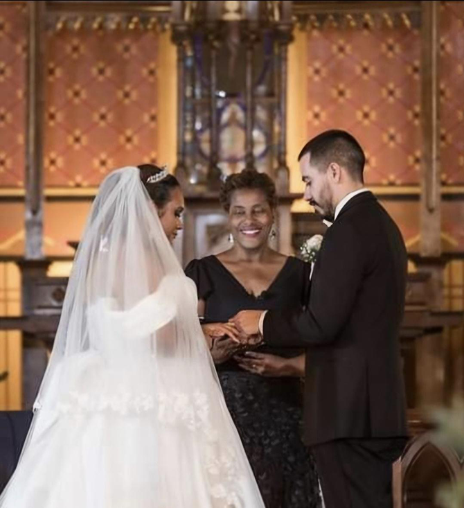 Officiant on Demand 
Chicago, Illinois LGBT Wedding Officiant
