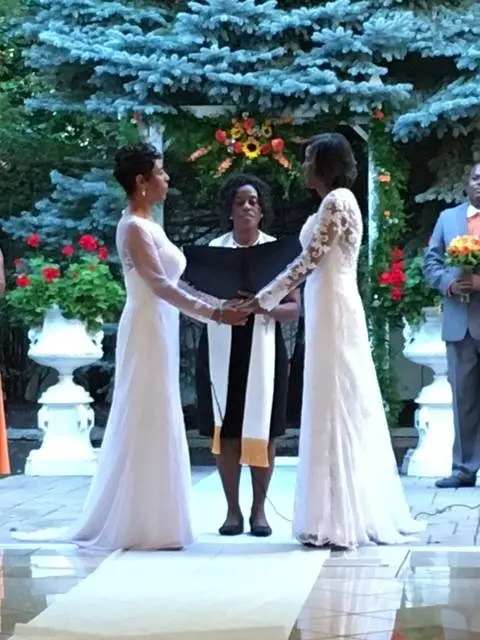 Officiant on Demand 
Chicago, Illinois LGBT Wedding Officiant
