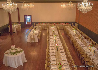 The Silver Fox
Streator, Illinois LGBT Wedding Receptions
Central Illinois Weddings, Chicago Suburbs Weddings, Illinois Valley Weddings, Streator Weddings