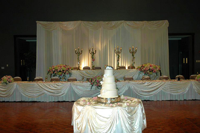The Stonegate Conference and Banquet Centre - Elegant wedding party table and cake