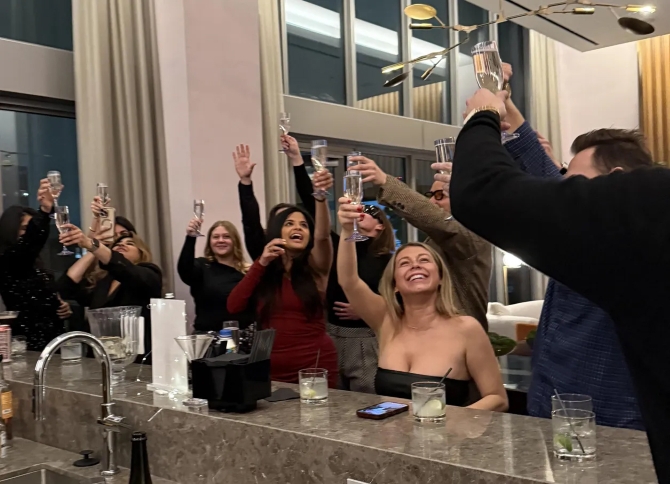 The Voyaging Alchemist Mobile Coffee and Cocktail Bar
Chicago, Illinois LGBT Wedding Bartending & Barista Services
